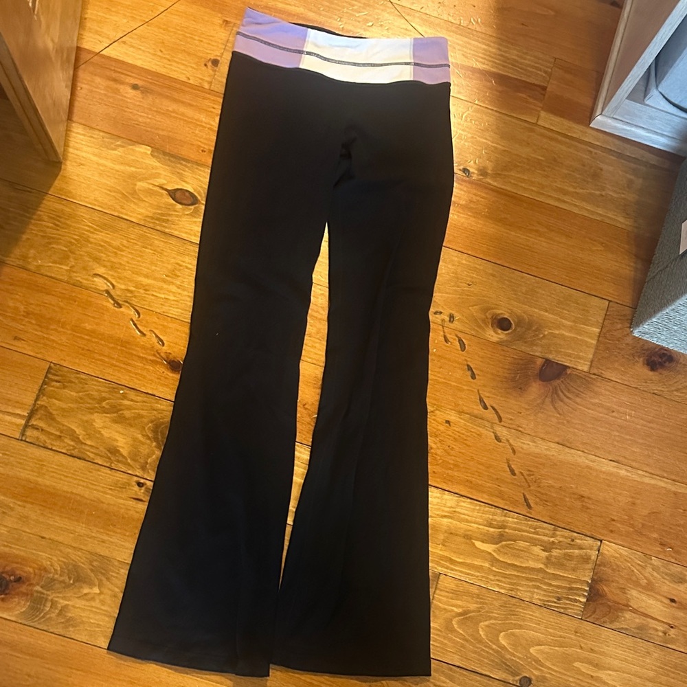 lululemon athletica Black Leggings with Purple and White Waistband. Long length
